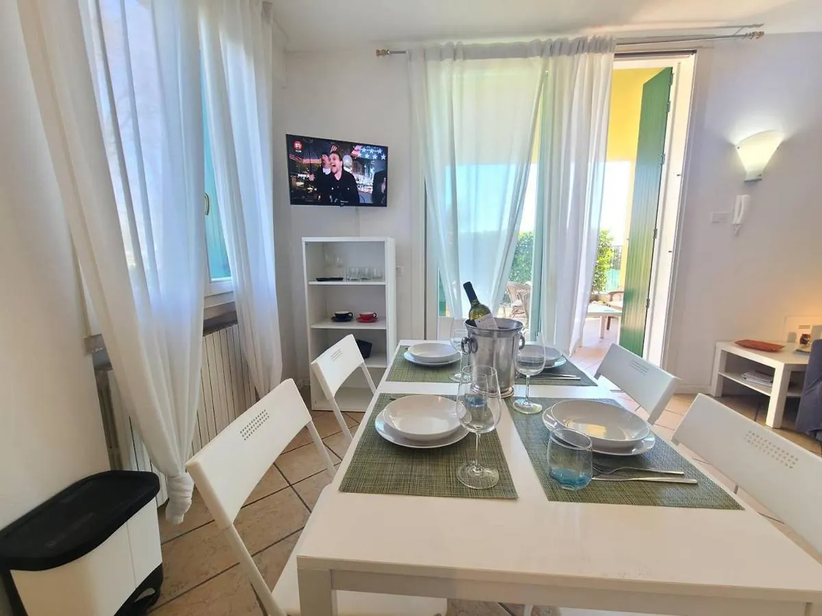 Sandra Apartment Lonato Italy